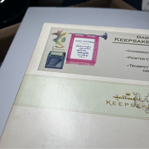 New Hallmarkk Baby Girl Keepsake Photo Cube Pewter Rabbit - Picture 4 of 8